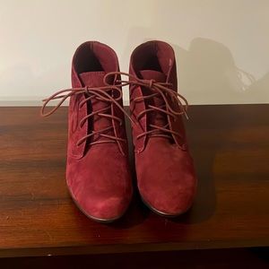 BOGO clear out! Adorable fall wedge bootie! Clark’s brand women‘s 8.5 W.